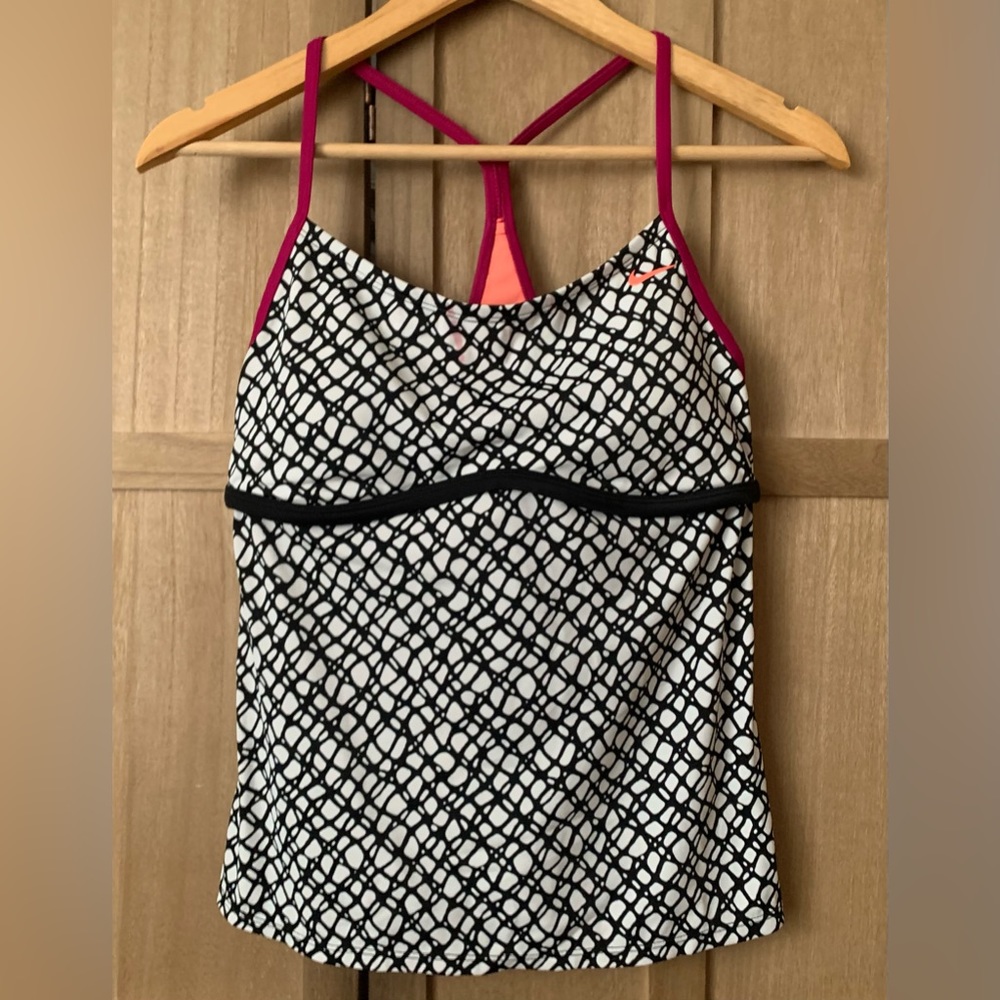 Nike Sporty Swimsuit Tankini Top Sz M - Water
Sports Volleyball Paddle board